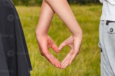 bf gf hand pic|boyfriend holding girlfriend.